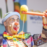 Der Clown verzauberte viele Kinder
